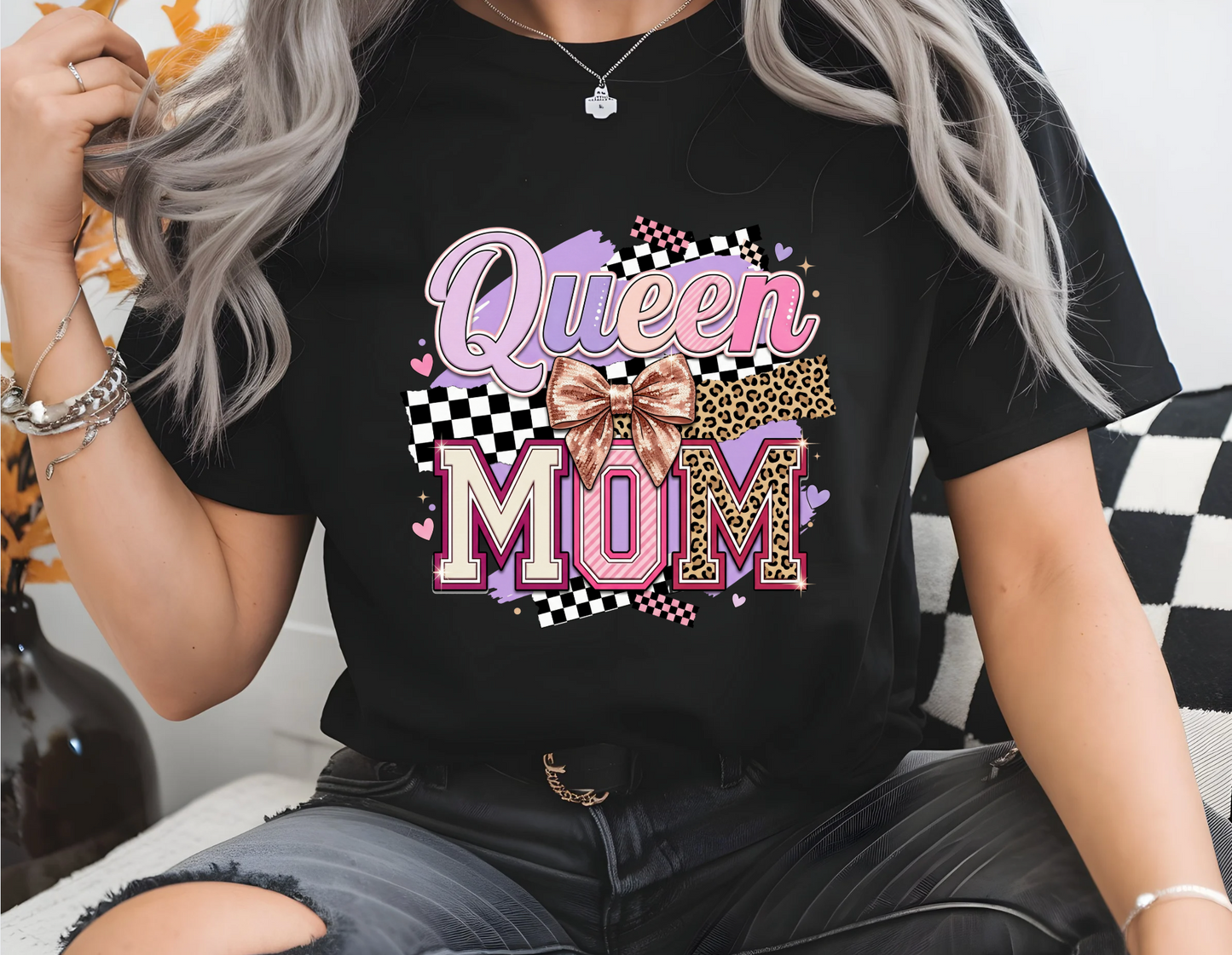 QUEEN MOM RETRO T-SHIRT