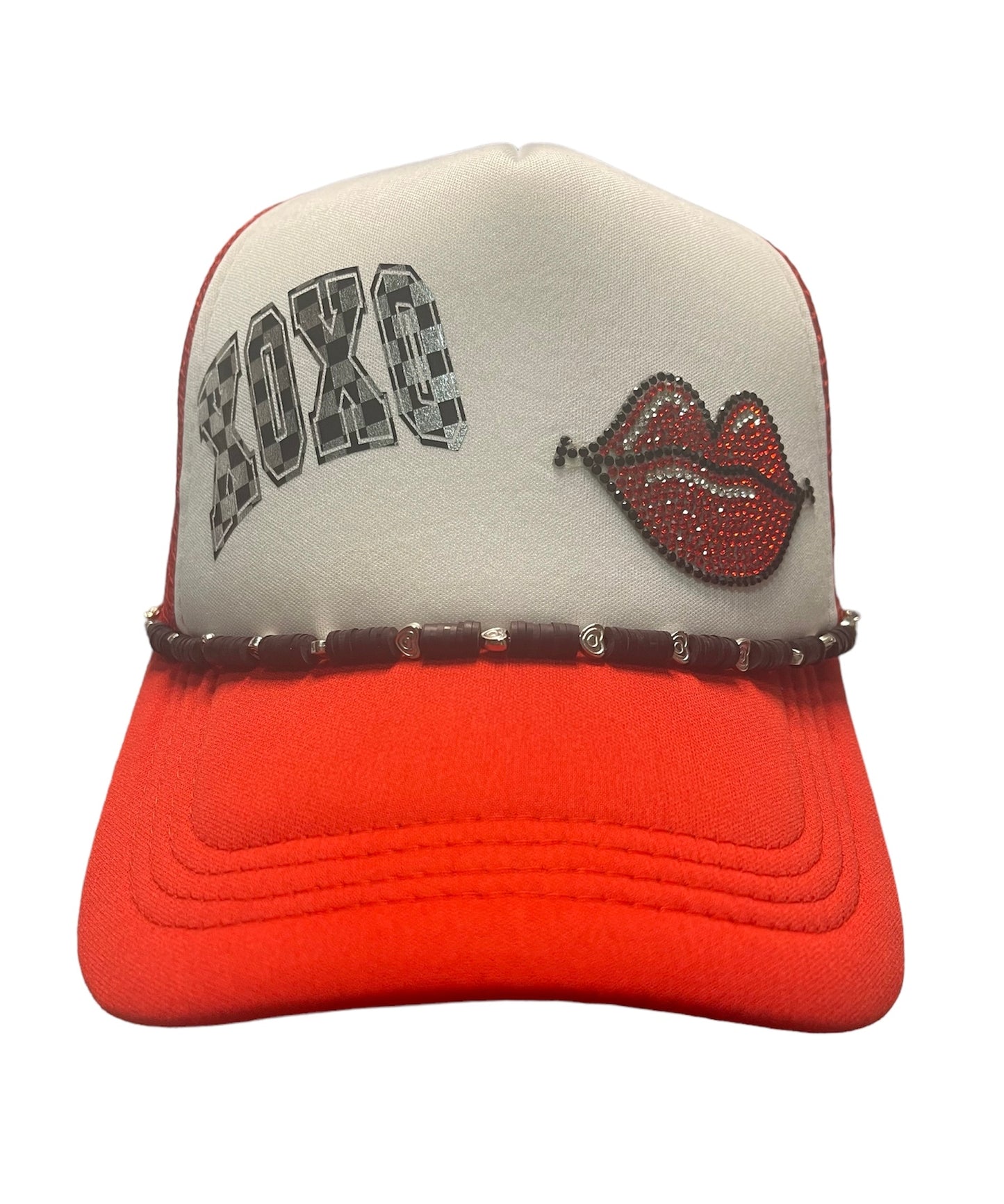 CHECKERED XOXO RHINESTONE LIP TRUCKER HAT W/ HAT CHARM